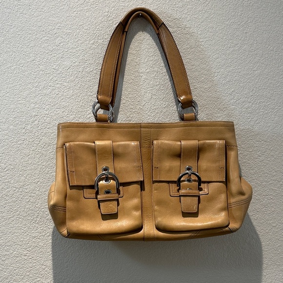 Coach Handbags - Coach Tan Leather Double Front Pocket Shoulder Tote